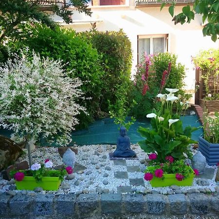 4 Rue Guy De Maupassant Lägenhet Valmont  Exteriör bild