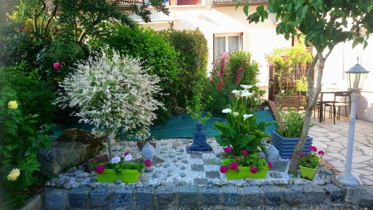 4 Rue Guy De Maupassant Lägenhet Valmont  Exteriör bild